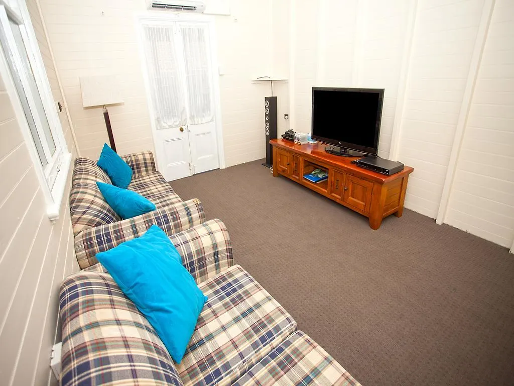 Cbd Holiday Home ماكاي