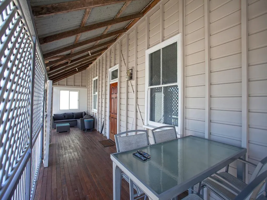 Cbd Holiday Home Маккай